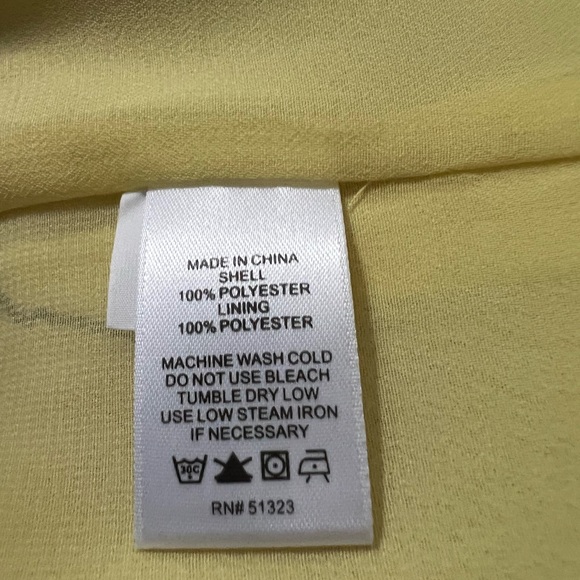 Yellow off shoulder Ruffle Blouse by 1. State Size Large perfect condition - Picture 9 of 9